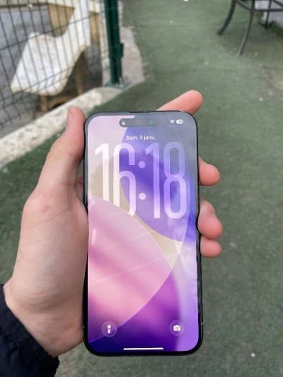 أيفون 15 بليي