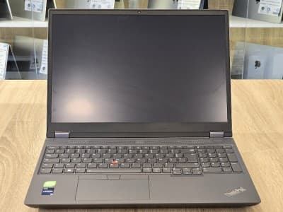 (VENDU) Station Lenovo ThinkPad P16 Gen2 i7-13850HX 32G RTX 2000 ADA 8G 16" IPS 165HZ
