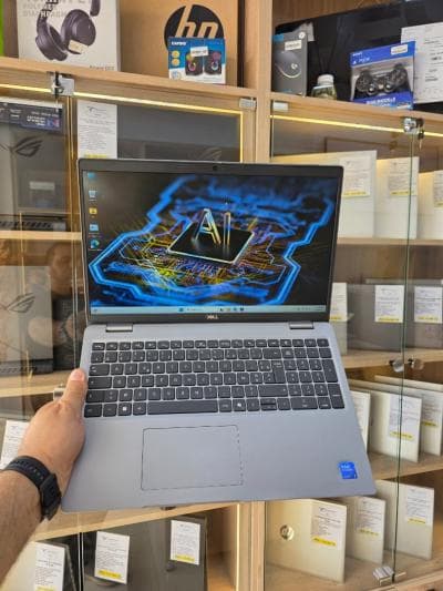 DELL PRECISION 3591 Ultra 5 135H & NVIDIA RTX 500 ada (16GB /512GB