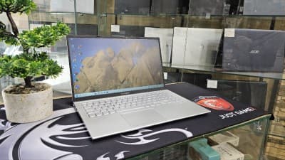 Asus vivobook 15
