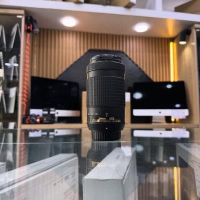 Nikon 70-300mm DX f/4.5-6.3 en excellent état