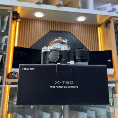 Fujifilm Xt-50 avec 15-4m F3.5-5.6 Neuf sous emballage Jamais utilisé