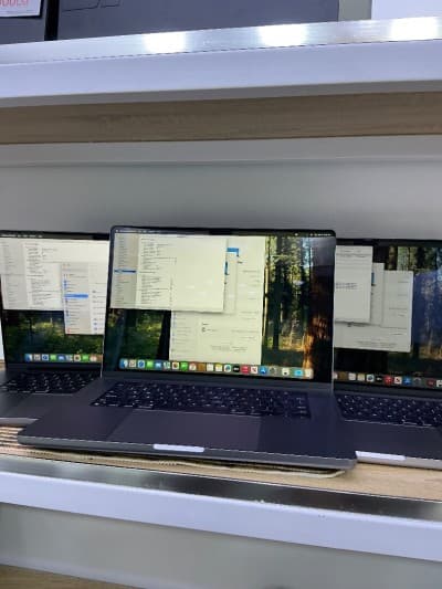 MACBOOK PRO M1 16 PUCE 2021 16GB 512 SSD CYCLE 47 BATTERY 97