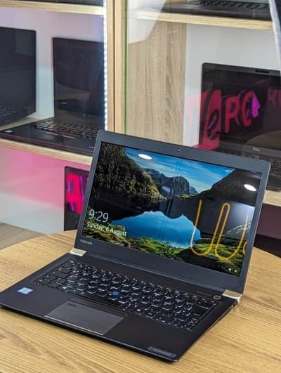 TOSHIBA X40-D i5-7300U 8g/256 fhd tactile SLiM