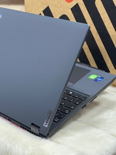 LENOVO THINKPAD P16v GEN 1 I9 13900H 32GO DDR5X 1TO SSD NVIDIA RTX2000 ada 8GO NEUF SOUS EMBALLAGE