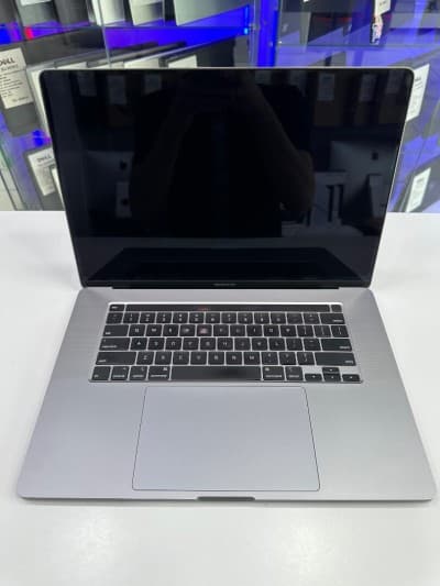 MacBook Pro 2019 I9 32GB RAM 1000GB SSD 16"