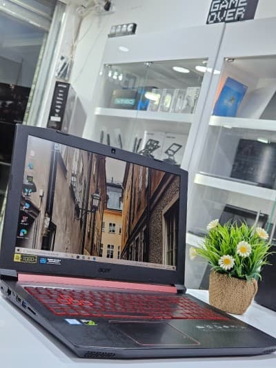 ACER NITRO 5 I5 -8300H GTX 1050