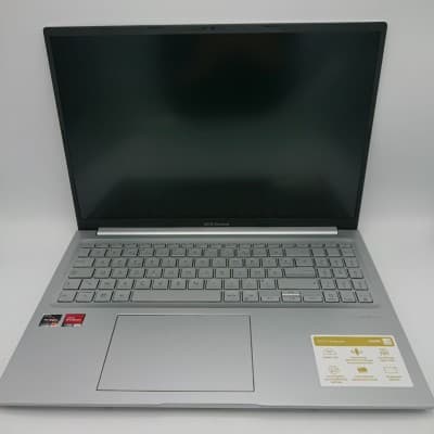 Asus vivobook 16 ( M1603Q) Ryzen 5 5600H 16 GB DDR4 512 Go SSD 16" FHD+ AMD Radeon Graphics