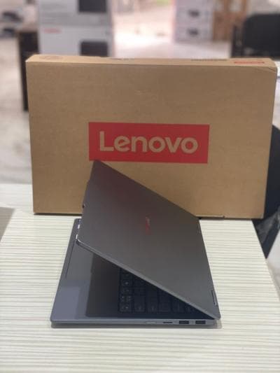 Lenovo IDEAPAD 5 14IAL10 2En1- ULTRA 5 225u 8G RAM /SSD 512 14 POUCES Full HD 360 TACTILE