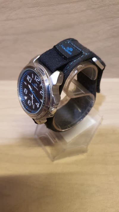 Montre junior sport avec bracelet fermeture scratch