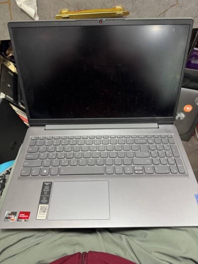 Lenovo IdeaPad 3 AMD Ryzen 7 5700U 16Go/512 GoSSD Windows 11