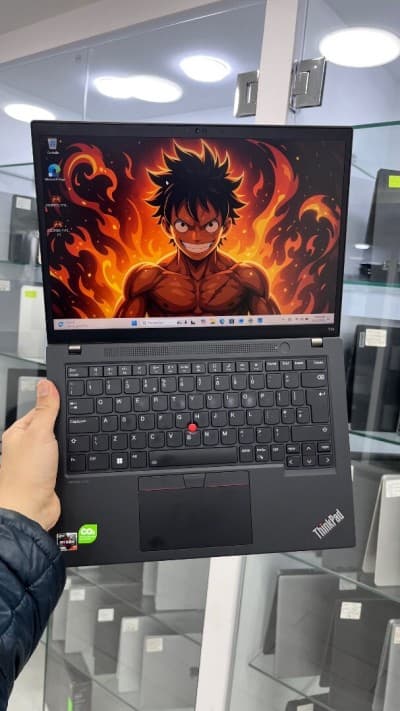 LENOVO THINKPAD T14 GEN 4 Ryzen 7 PRO 7840U 32RAM 512SSD AMD RADEON 780M 01 GB DÉDIÉE