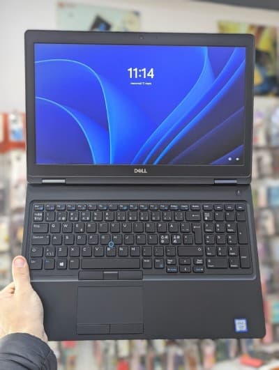 DELL PRECISION 3530 INTEL Xeon E-2176M 8GB 256 SSD NVIDIA QUADRO P600 4GB FULL HD