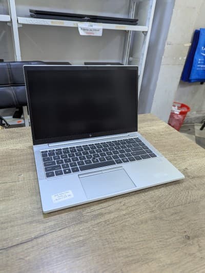 HP Elitebook 845G8