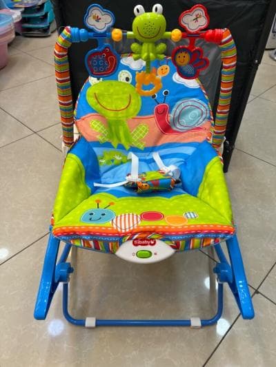 Transat bébé balançoire vibrante musicale