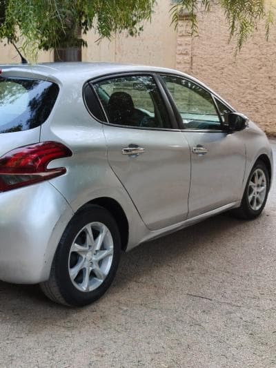 Peugeot 208 2016 Access Facelift
