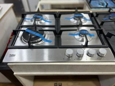 Plaque de cuisson 4 Inox / inox noir BEKO