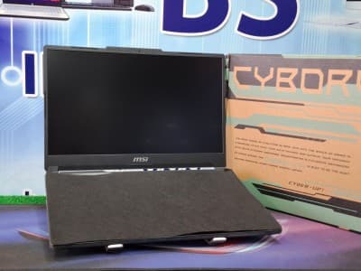 MSI cyborg 15 i5 13420H RAM 16GB 512SSD RTX 3050 6GB écran 15.6 144hz jamais utilisé sous emballage