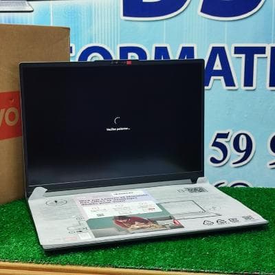 Lenovo IdeaPad Slim 3 15ABR8 Ryzen 7 7730U 16Go 512SSD 15.6'' FHD+ JAMAIS UTILISÉ