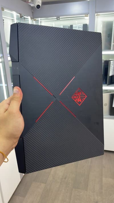 HP OMEN 15 / I7 8750H / 12GB / 512GB SSD / GTX 1050TI / Ecrant 15.6 POUCE FHD