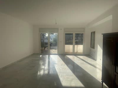Location Appartement Niveau de villa F5 Alger Hydra