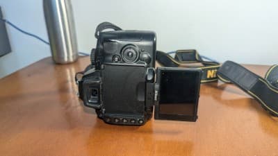 Nikon D5000 + objectif AF-S DX VR 18-55