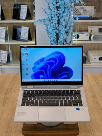 (VENDU) HP EliteBook x360 830 G8 i5-1135G7 16Go 256GB NVMe 13,3" FHD IPS TACTILE 360