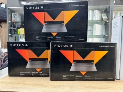 HP VICTUS GAMING LAPTOP 15_FB2082wm Rayzen 5 8645HS 8G 512G SSD RTX 4050 6G DRR6