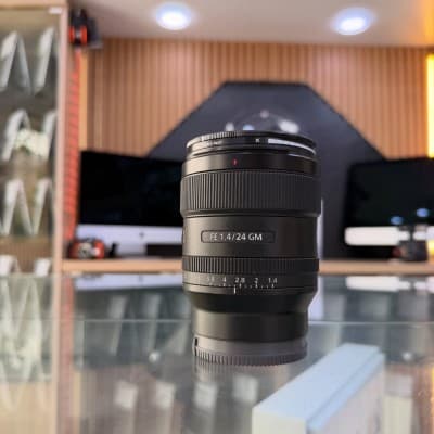 Sony 24mm 1.4 G-Master E-mount en excellent etat avec deux bouchons