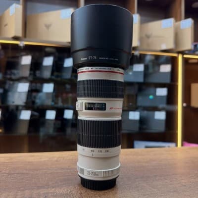 Canon 70-200 F4 serie L en excellent etat comme neuf avec deux bouchons parasoleil