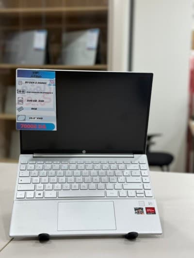 LAPTOP HP AERO RYZEN 5 5600U /8G/256G SSD/13' WIN10