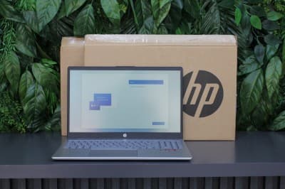 HP LAPTOP 15 RYZEN 7 7730U 16GB 512GB SSD 15 FHD NEUF