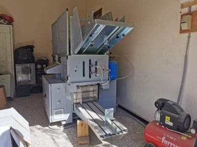 Un machine de formage à partir DUPRE-DECOUPÉ PV40-2510