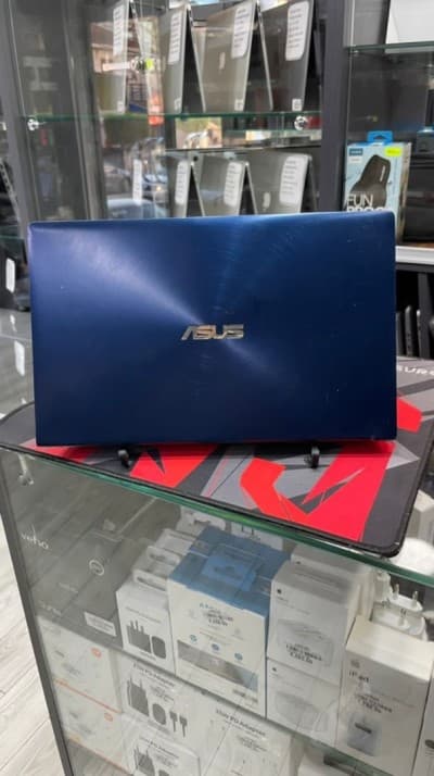ASUS ZENBOOK 14 I5 10th 8GB 512GB SSD