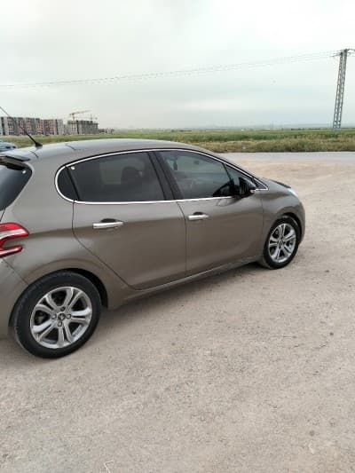 Peugeot 208 2013 Allure