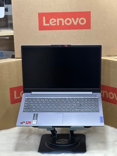 LENOVO IDEAPAD SLIM 3 15AMN8 AMD RYZEN 3 7320U 8GO 256GO SSD NEUF SOUS EMBALLAGE