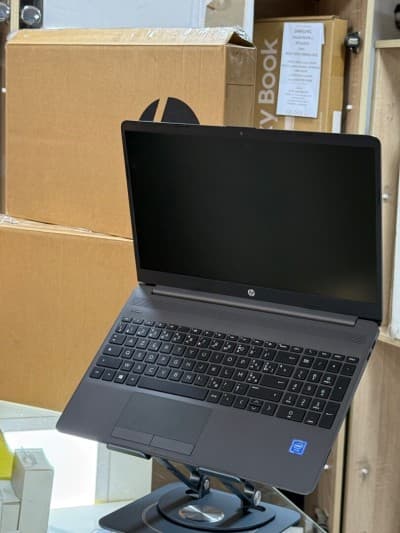 HP 250 G8 INTEL CELERON N4020 4GO 256GO SSD 15.6 FHD WINDOWS 11 ORIGINAL NEUF SOUS EMBALLAGE