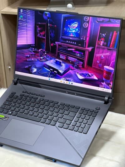 ASUS ROG STRIX G18 G814JIR I9 14900HS 32GO DDR5 1TO SSD NVIDIA GEFORCE RTX4070 8GO GDDR6