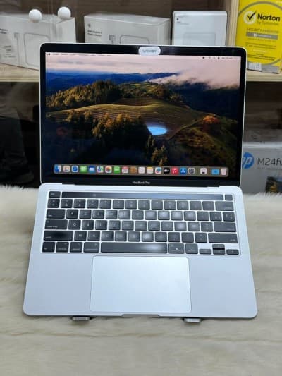 MACBOOK PRO RETINA 13.3" TOUCHBAR 2020 I5 2.0GHZ 16GO 512GO SSD ECRAN 13.3" RETINA 3K CYCLE 243
