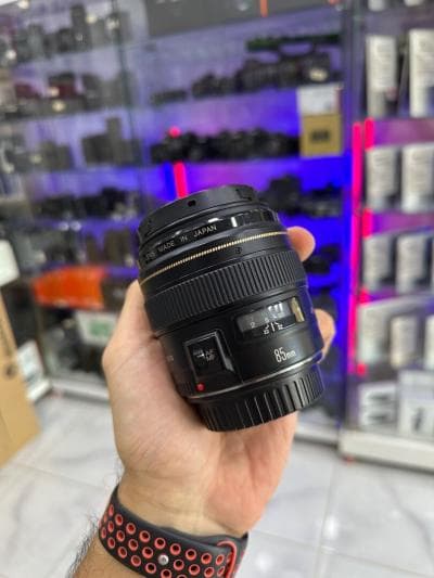 Objectif Canon EF 85mm F/1.8 USM