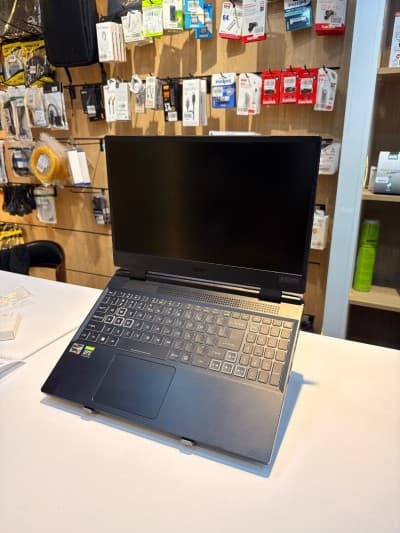 6. Acer Nitro 5 AN515-46 Acer Nitro 5 AN515-46 / Ryzen 7 6800H / RTX 3050 Ti / 16GB / 512GB SSD
