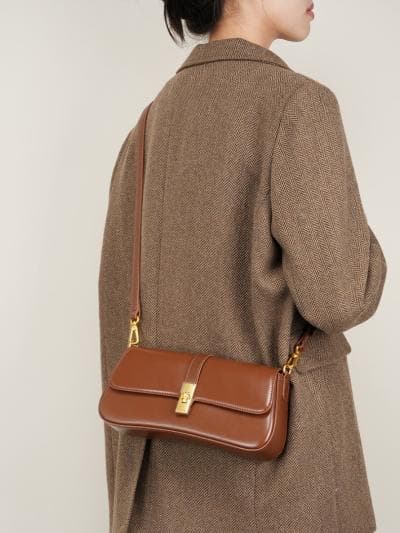 Sac baguette niche coreenne chic porter sous le bras tres vendu femme nouveau polyvalent bandouliere