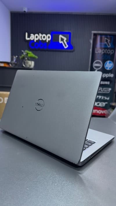DELL LATITUDE 5430 INTEL I5-1245U 1.60GHZ up to 4.4ghz RAM 8GB DDR4 DISK 256GB SSD nvme INTEL IRIS XE GRAPHICS ECRAN 14P FHD