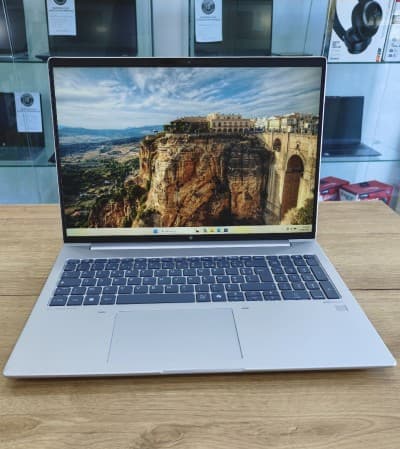 HP EliteBook 665 G11 | Ryzen 5 - 7535U | 16GB DDR5 | 512GB SSD | 16 FHD | Grand Écran & Puissance