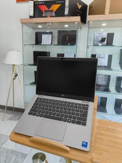 DELL LATITUDE 5350 ULTRA 5 125U 16GO RAM 512 SSD 13.3 FHD TACTILE JAMAIS UTILISÉ SOUS EMBALLAGE