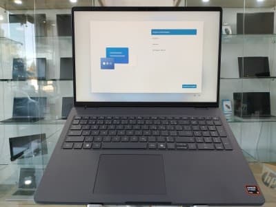 Dell PRO 16 (2025) AMD Ryzen 5 PRO 230 / 16Go RAM / 512 Go SSD / 16" FHD+