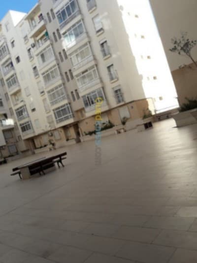 Cherche achat Appartement Alger Ain naadja