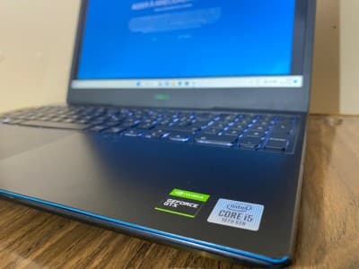 LAPTOP GAMER NEUF DELL G3 15 GTX 1650 i5 10ÈME SSD + 08 GO RAM LIVRAISON DISPONIBLE
