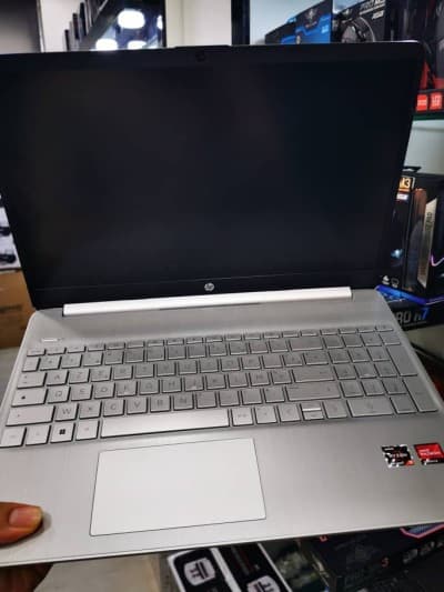 HP Amd Ryzen 5 5300u
