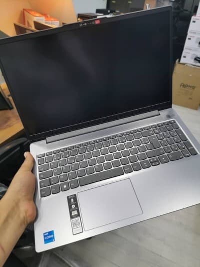 Lenovo Ideapad Slim 3 i5-12450H/8Go/512Go/15.6" Neuf Sous Emballage